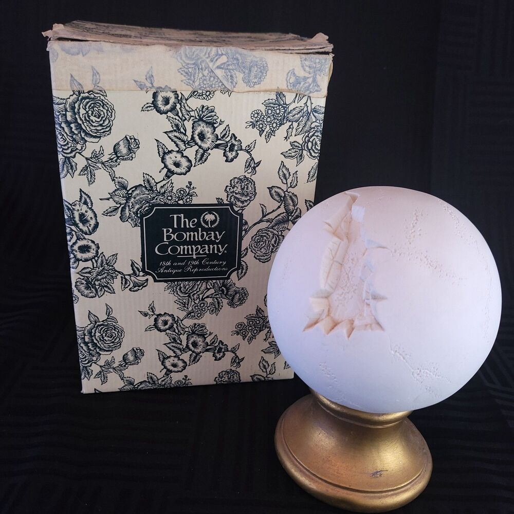 The Bombay Company Ball On Stand Gesso Sculpture 1165575 Art Display Decor Vtg